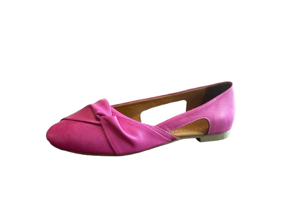 Elegant Side-Cut Flats with Subtle Front Pattern – Denim