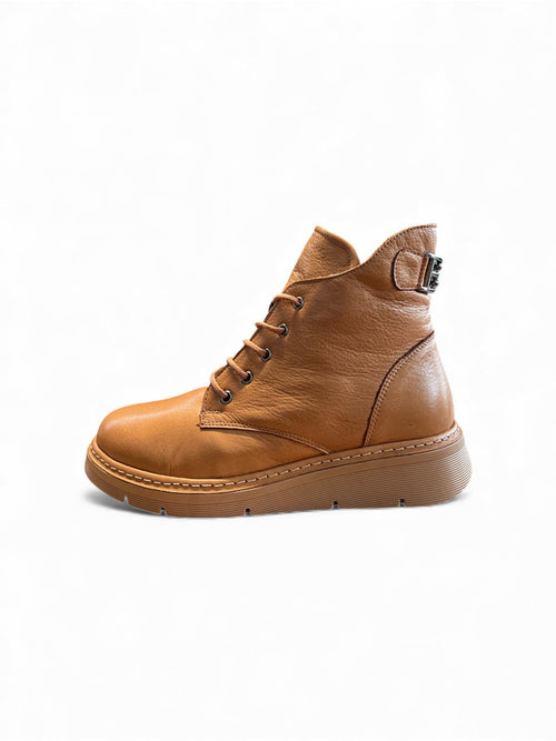 Begoria 'Heritage' – Premium Leather Boots with Buckle Detail Camel Begoria