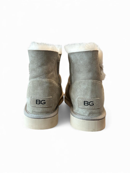 Begoria 'Lulu' – Short Suede Boots with Plush Lining Begoria