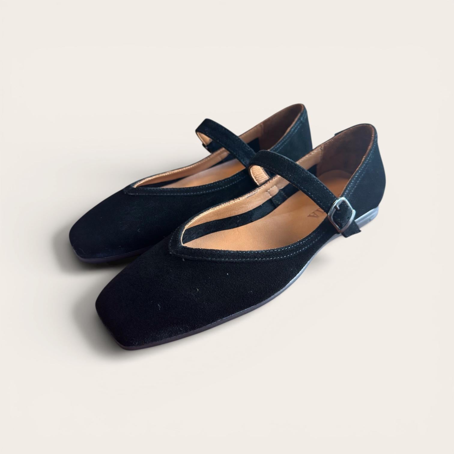 Begoria Valentina - Women's Classic Mary Jane Ballerina Flats