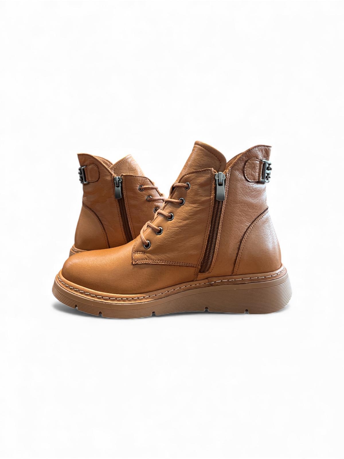 Begoria 'Heritage' – Premium Leather Boots with Buckle Detail Begoria