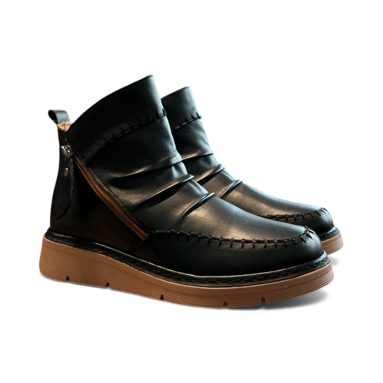 Begoria 'SoftFold' – Premium Leather Boots with Side Zip Begoria