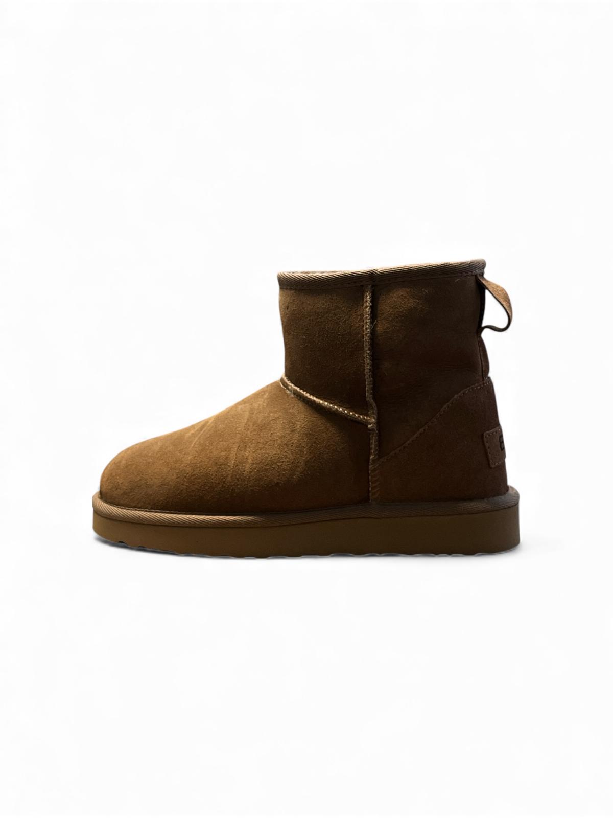 Begoria 'Cloud' – Suede Boots with Shearling Lining light brown Begoria