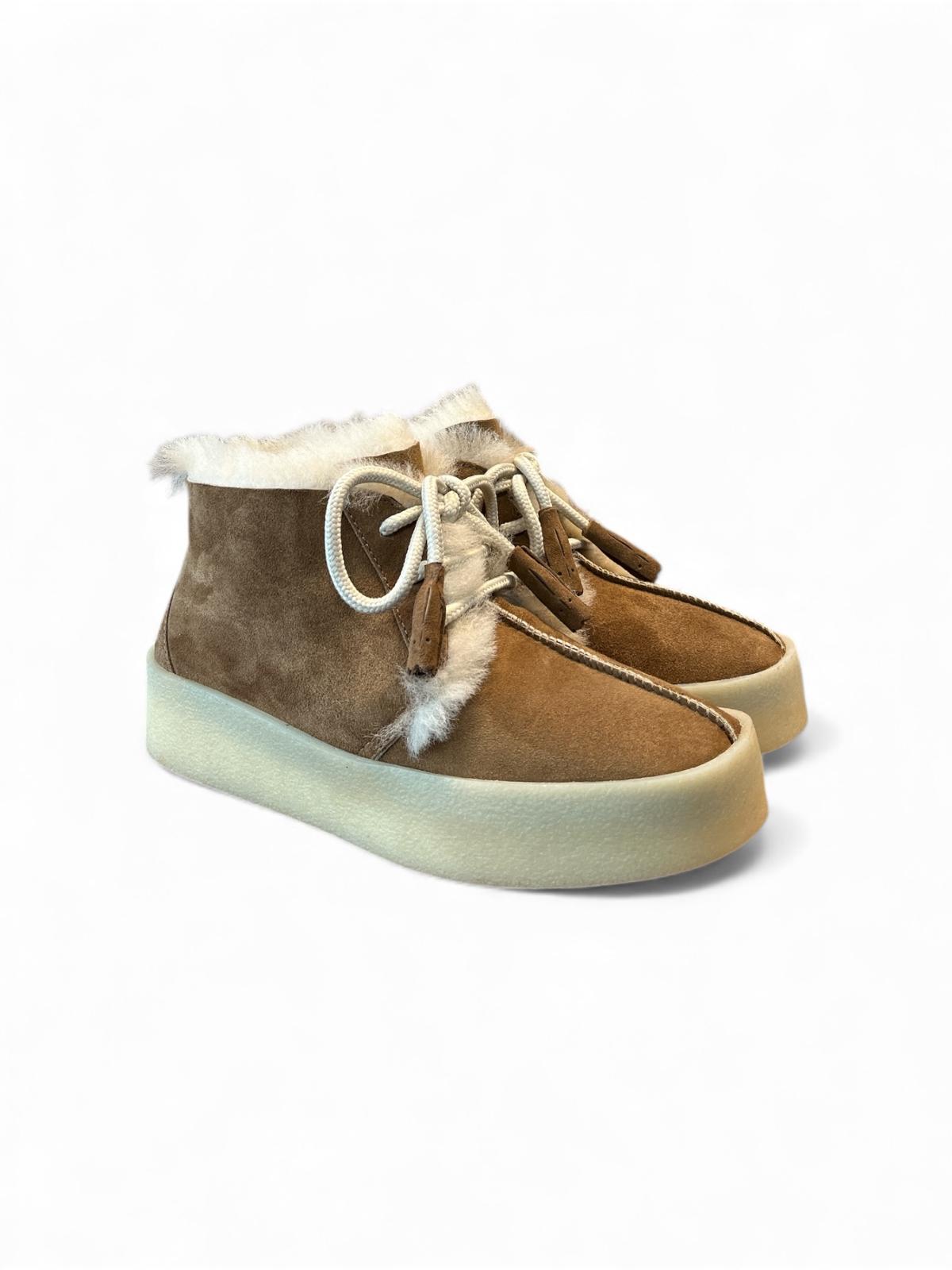 Begoria 'Nordic' – Shearling Lace-Up Boots with Lightweight Sole Begoria