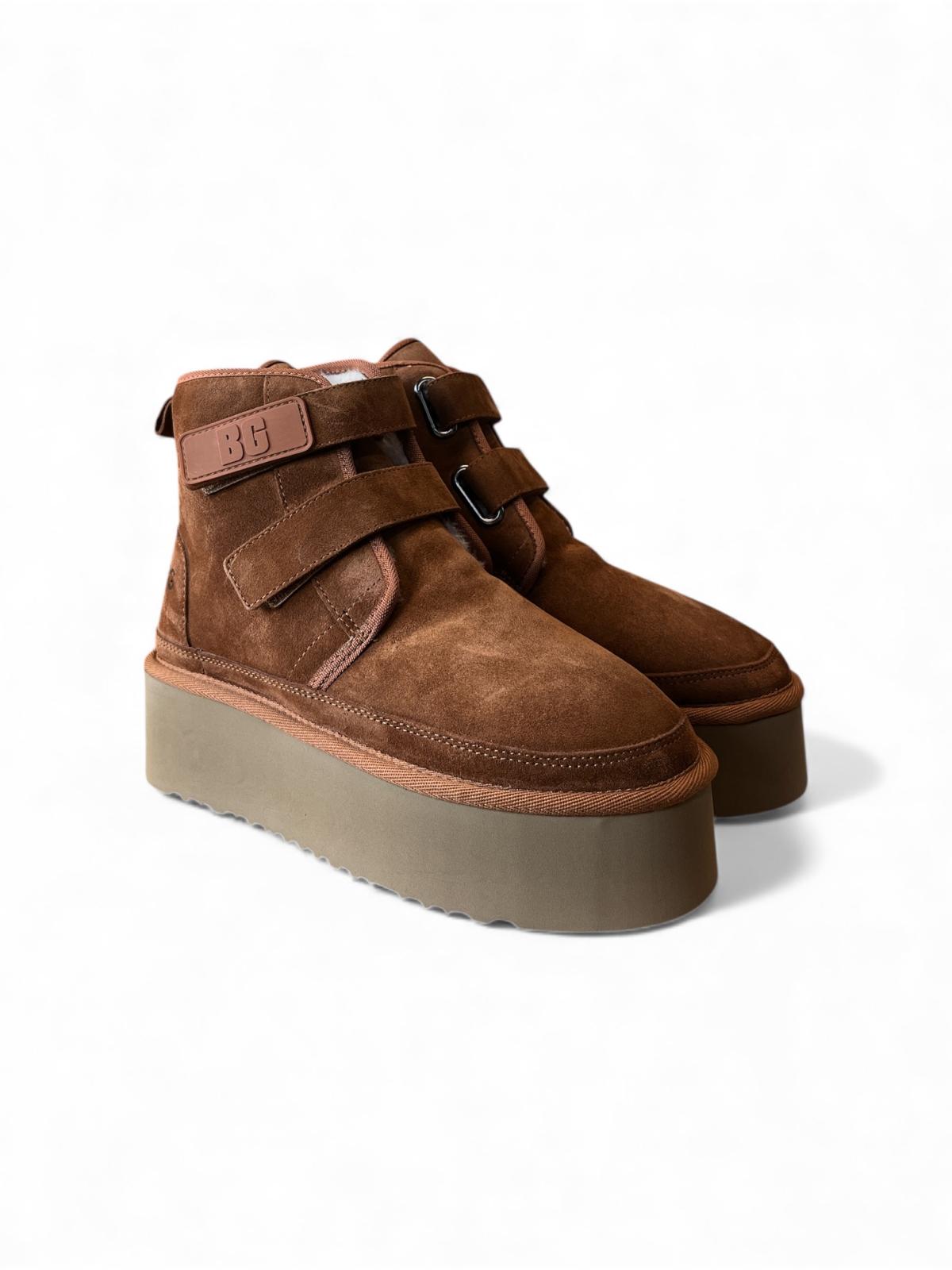 Begoria 'Nova' – Suede Platform Boots with Easy-Closure Begoria