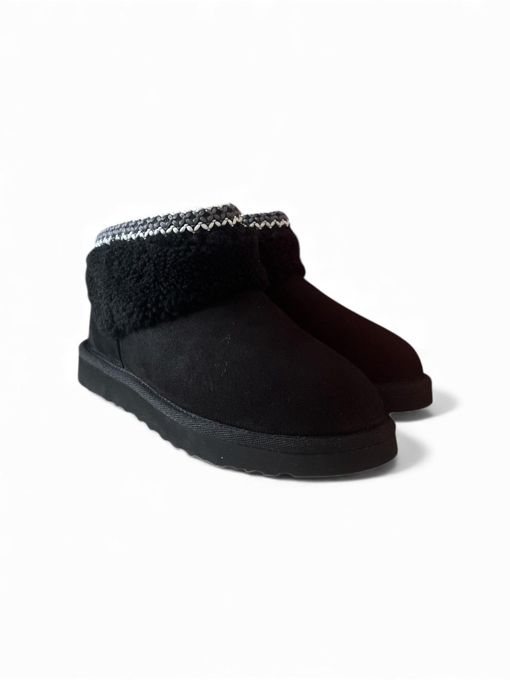 Begoria 'Sienna' – Suede Ankle Boots with Plush Collar Begoria