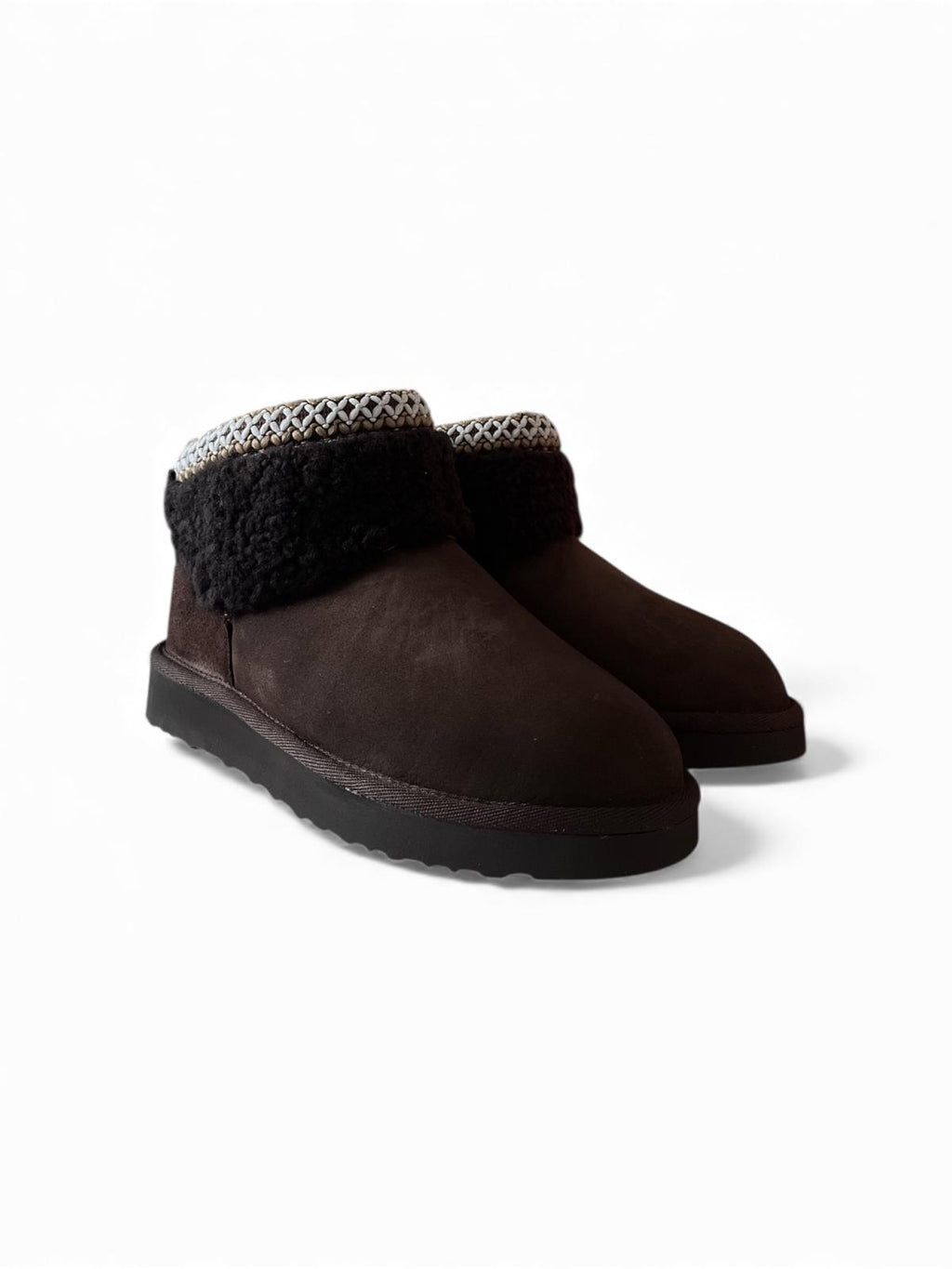 Begoria 'Sienna' – Suede Ankle Boots with Plush Collar Begoria