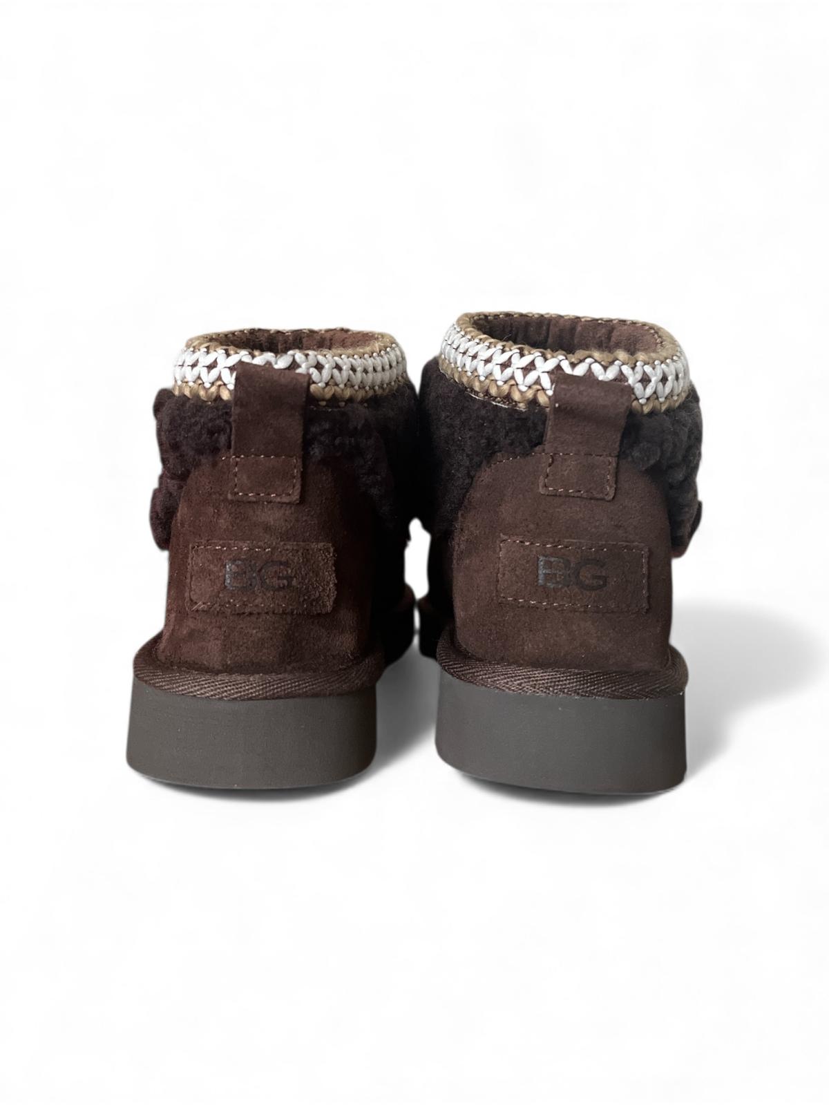 Begoria 'Sienna' – Suede Ankle Boots with Plush Collar Begoria