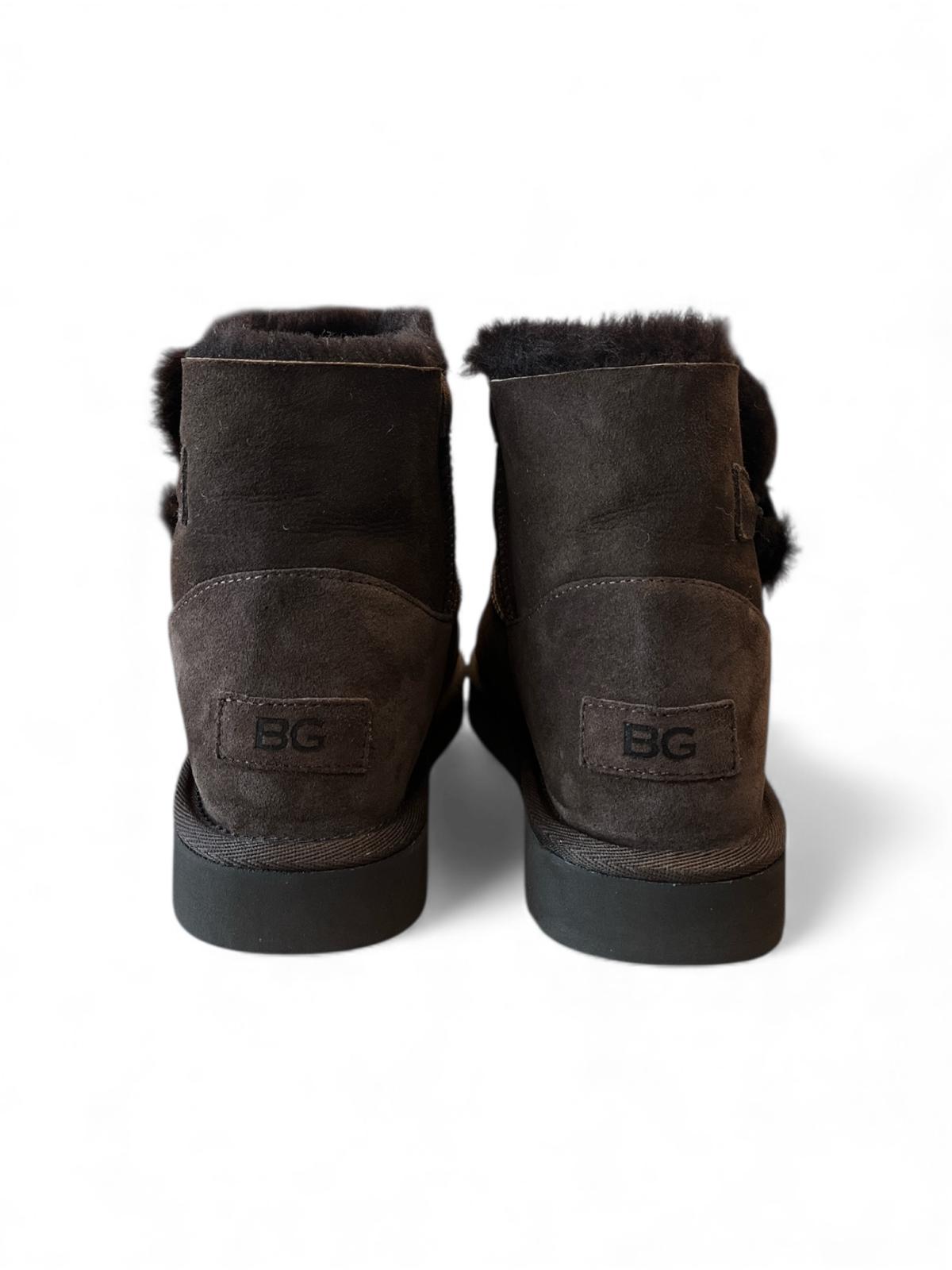 Begoria 'Lulu' – Short Suede Boots with Plush Lining Begoria