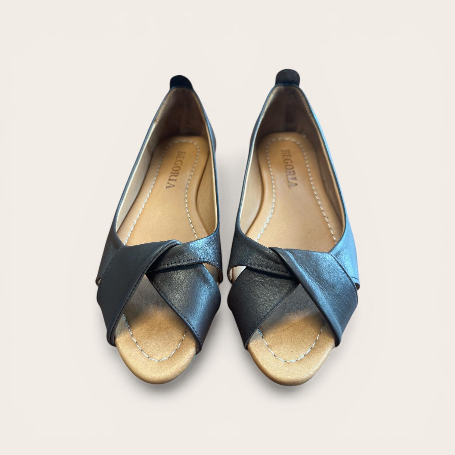 Begoria Milano - Premium Leather Open-Toe Flats Brown 40 Begoria