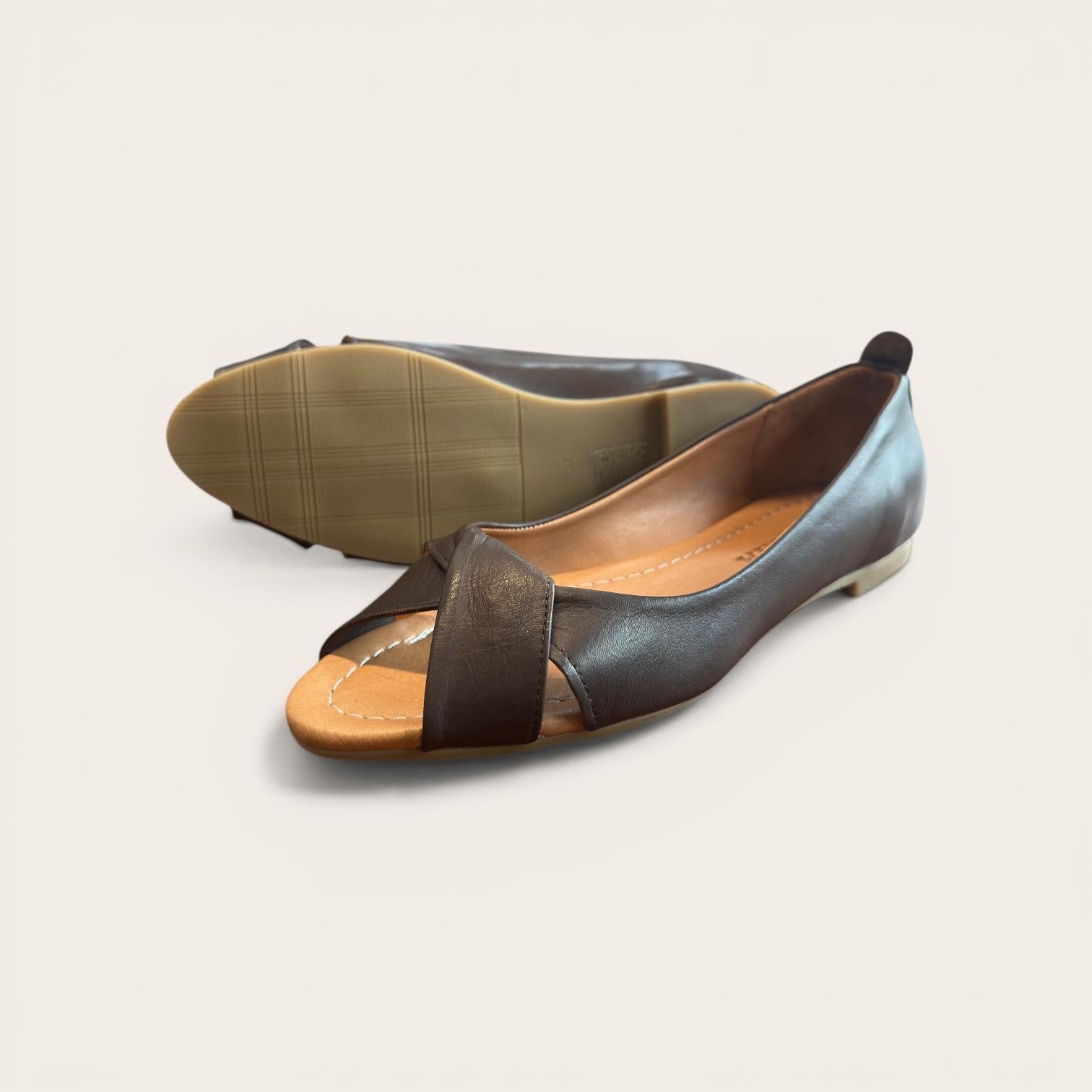 Begoria Milano - Premium Leather Open-Toe Flats Brown 39 Begoria
