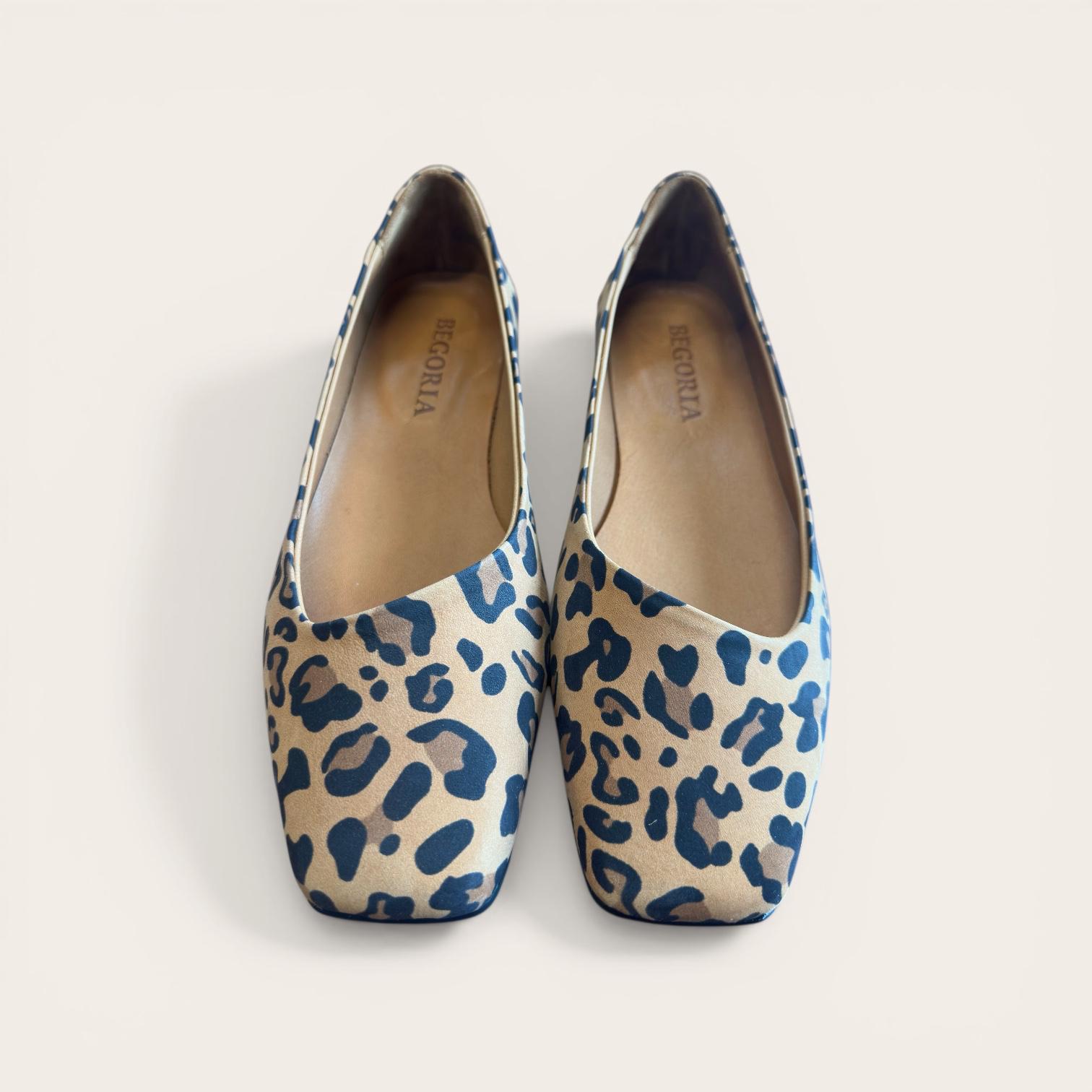 Begoria City Muse - Comfortable Leopard Leather Flats