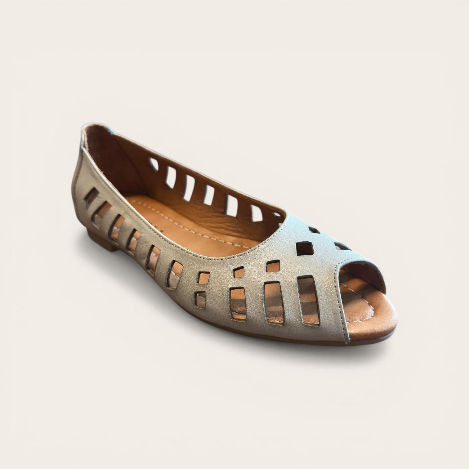 Begoria Fiorella - Breathable Cut-Out Women Leather Flats