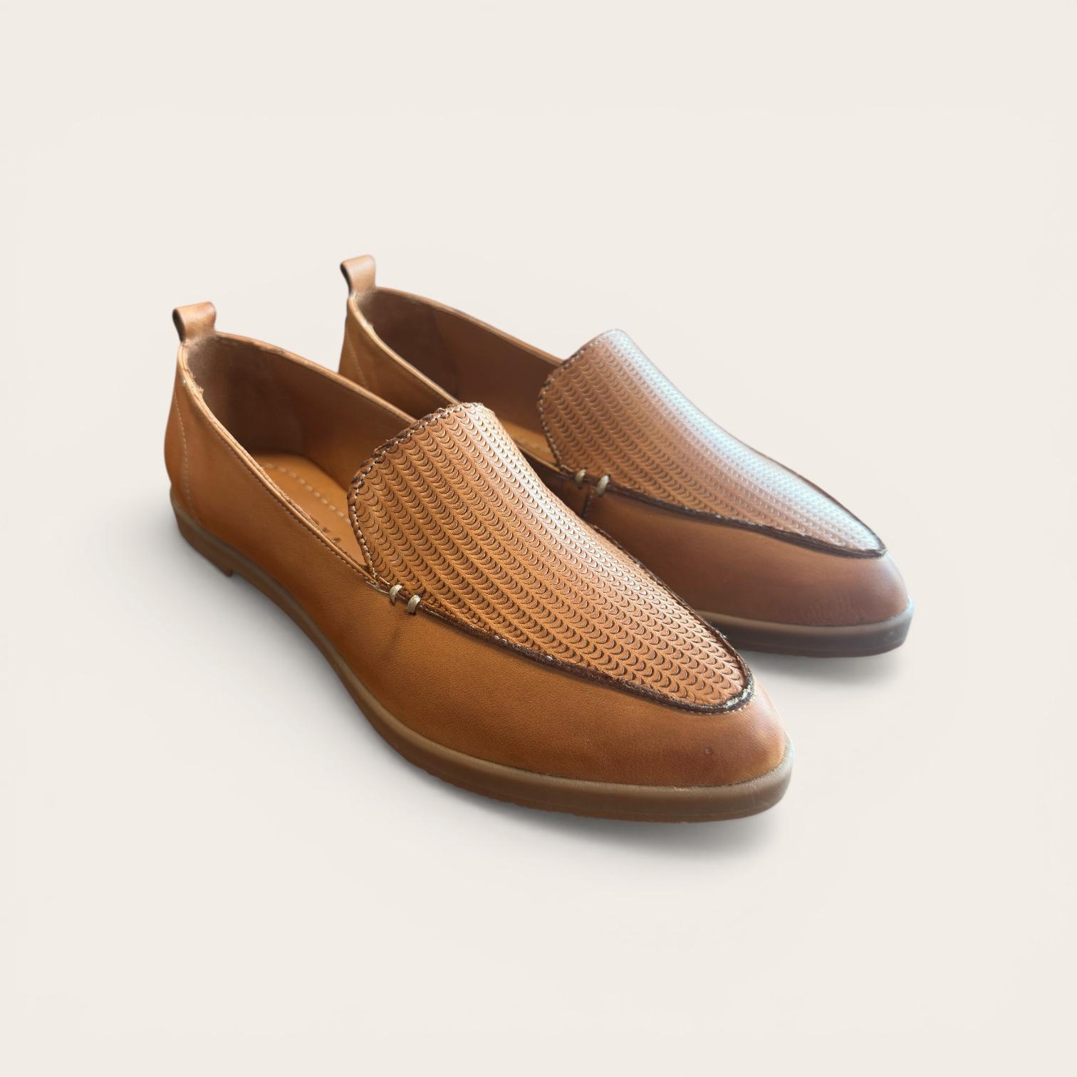 Begoria Nova - Shiny Textured Slip-On Shoes