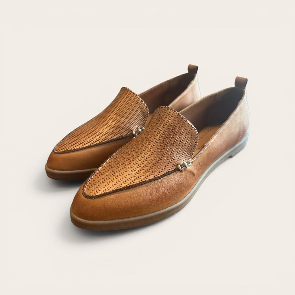 Begoria Nova - Shiny Textured Slip-On Shoes
