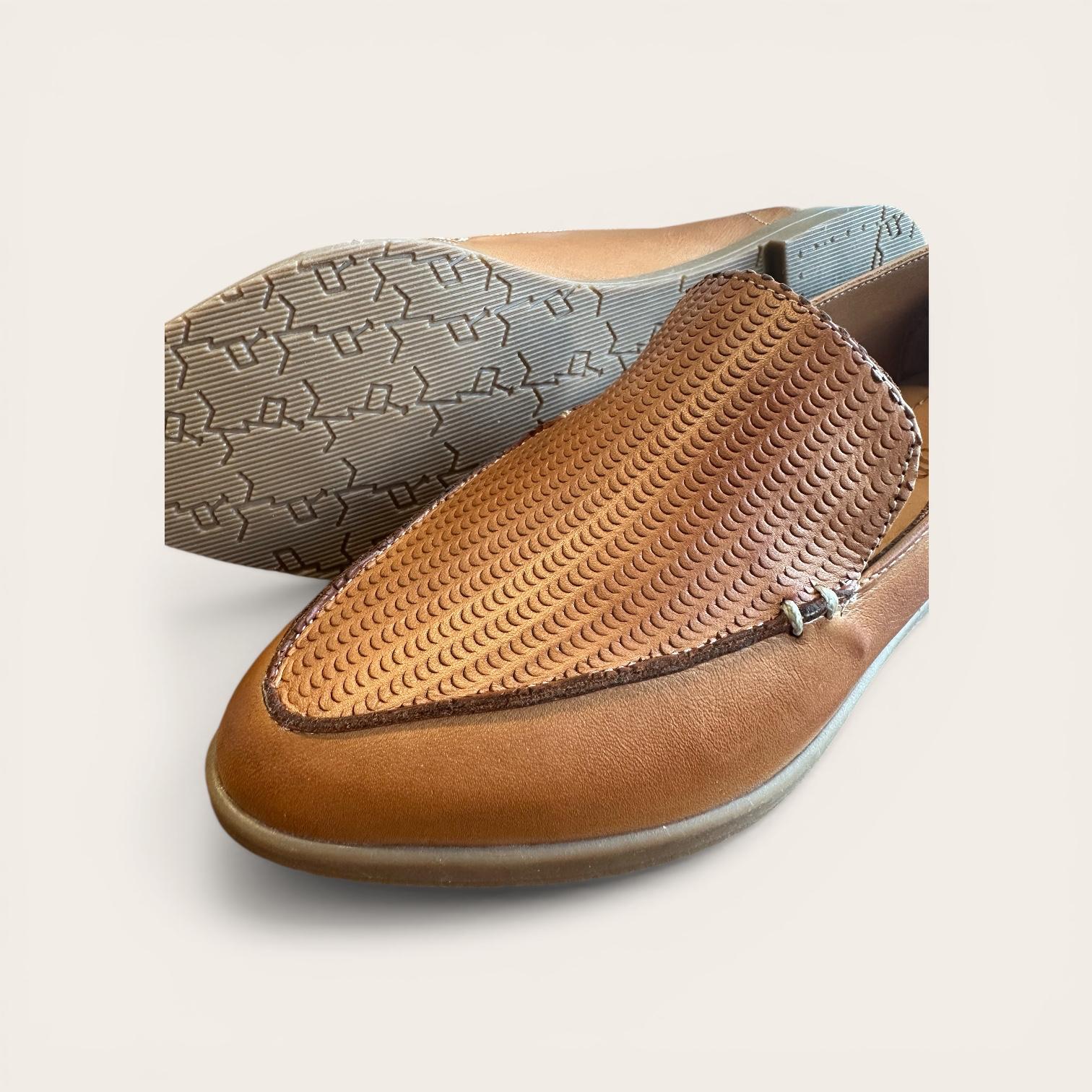 Begoria Nova - Shiny Textured Slip-On Shoes