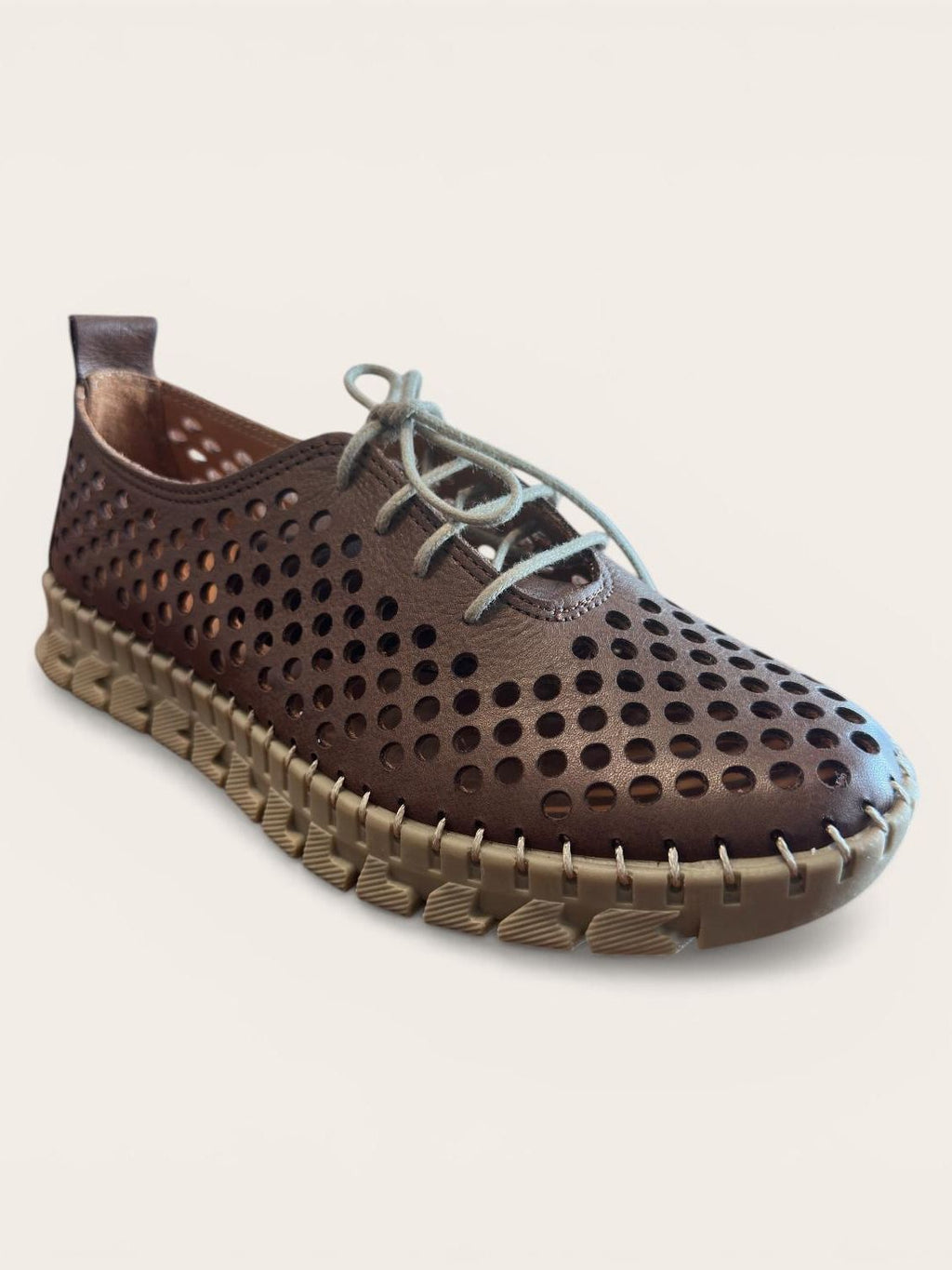 Begoria Aero - Lightweight Lace-Up Soft Leather Women's Shoes
