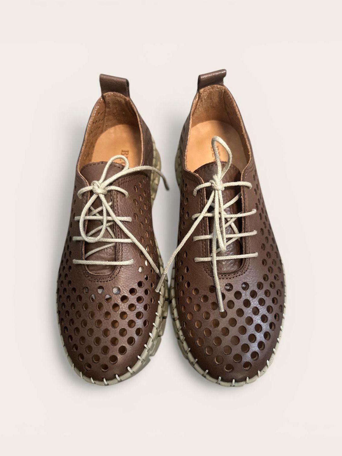Begoria Aero - Lightweight Lace-Up Soft Leather Women's Shoes